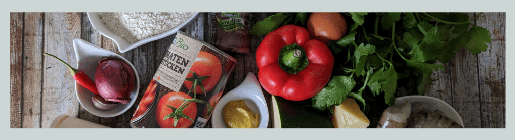 Mehl, Tomaten, Zwiebel, Chili, Knoblauch, Senf, Paprika und Petersilie